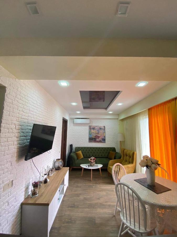 Apartament Victoria Apartamento Tbilisi Exterior foto